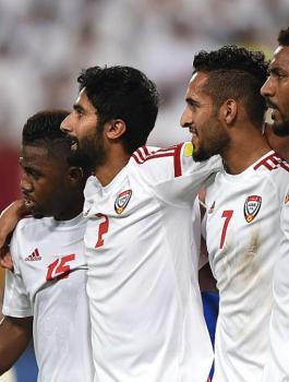 الامارات وقطر 