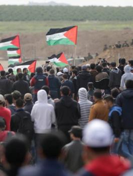 اصابة شبان فلسطينيين على حدود غزة 