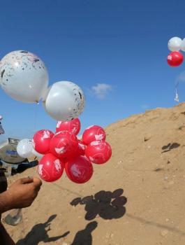 وحدة البالونات الحارقة في غزة 