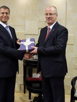 السفير المصري في فلسطين 