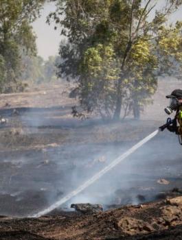 اشتعال النيران في مستوطنات غلاف غزة 