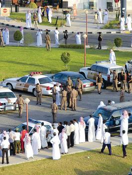 السعودية تنفي إلغاء "حد الردة" في المملكة