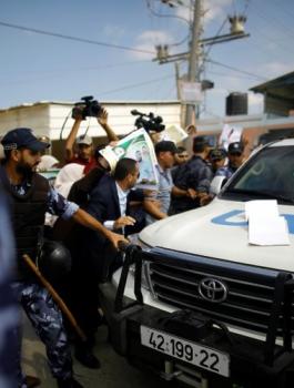 الاونروا تسبح موظفيها من قطاع غزة 