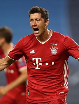 ليفاندوفسكي افضل لاعب في العالم 