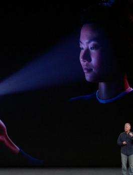 آبل تعتزم جلب ميزة Face ID إلى جميع هواتف آيفون في عام 2018