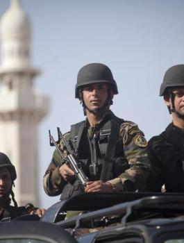 مقتل شخص في العيزرية باشتباك مع الاجهزة الامنية 