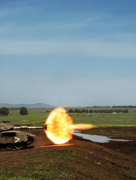 حزب الله يقتحم بلدتين في طبريا والجولان ويلقي القنابل من الطائرات