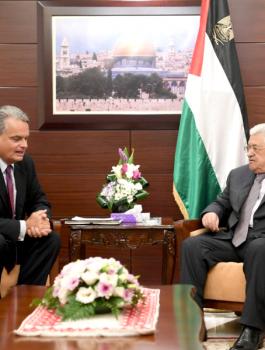 الرئيس والمبعوث السويدي لعملية السلام 