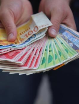 مخصصات الاسر الفقيرة 