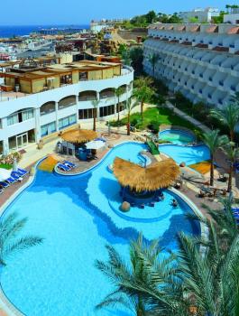 اصابة فلسطينيين بحالات تسمم في شرم الشيخ 