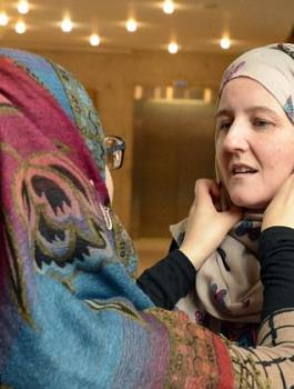 وزارة الخارجية البريطانية والحجاب 