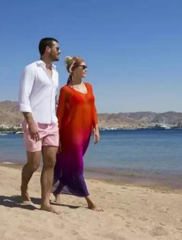 مهرجات الانبطاح على الشاطئ في العقبة 