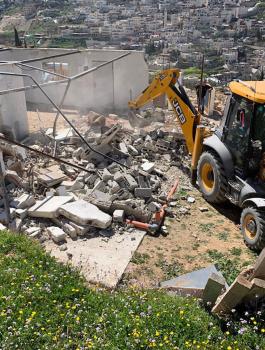 هدم في الخليل 