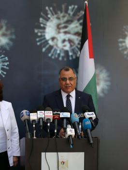 وزيرة الصحة والخليل 