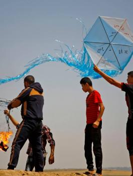 الطائرات الورقية الحارقة في غزة 