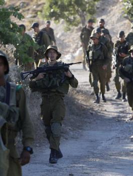 ضابط في جيش الاحتلال: انتشرنا حول غزة لمنح المستوطنين الثقة!