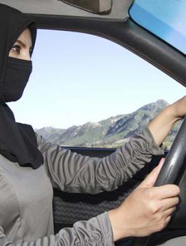 قيادة السيارات للمرأة في السعودية 