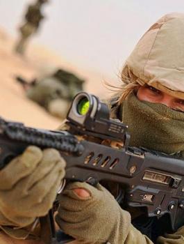 مجندة اسرائيلية 