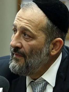 التحقيق مع وزير الداخلية الاسرائيلي 