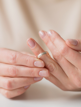 انتحار طالبة بعد فسخ خطوبتها على ابنة عمها 