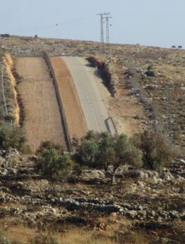 تسريب اراض للمستوطنين في سلفيت 