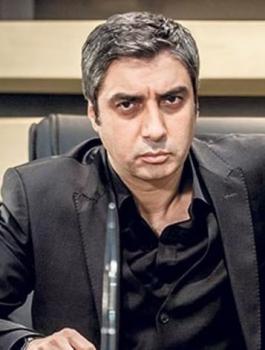 الممثل التركي مراد علم دار 