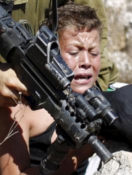 اسرائيل والاطفال الفلسطينيين 