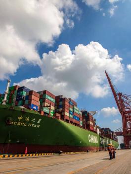 الحرب التجارية بين الصين واميركا 