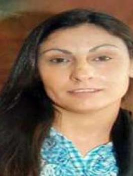 الاسيرة آمنى منى 