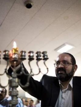 اسرائيل ودور العبادة 