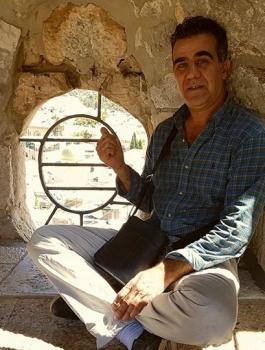 عيسى القواسمي.. روائي يوثق الحياة اليومية للمقدسيين