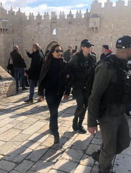 اعتقال طواقم تلفزيون فلسطين في القدس 