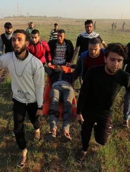 6 إصابات بالرصاص الحي وآخرون بالاختناق بمواجهات شرق غزة