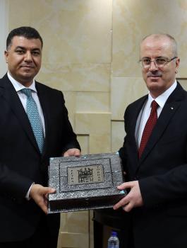 رئيس الوزراء ووزير الزراعة الاردني 