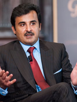 أمير قطر يعد بمفاجئة في مونديال 2022