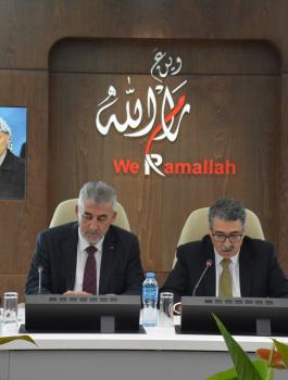 وزير الحكم المحلي وبلدية رام الله 