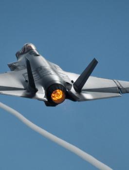 f35 الامريكية في ايطاليا 