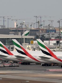 الامارات تسمح للمواطنين بالسفر 