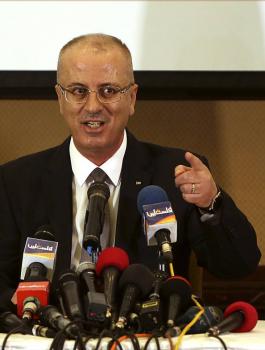 الحمد الله والامية في فلسطين 