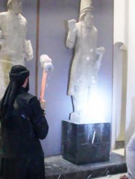 الإعدام شنقا لأحد محطمي آثار الموصل