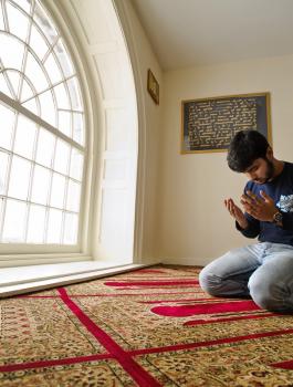 صلاة عيد الفطر في المنزل 