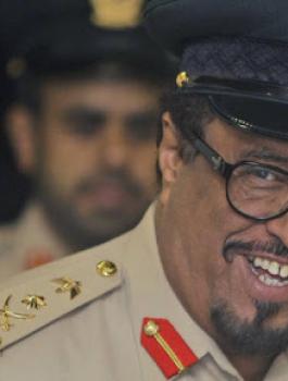 ضاحي خلفان والرئيس عباس وعريقات 