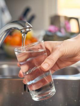 شرب الماء بكثرة 