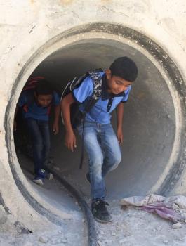 نفق تصريف المياه طريق مدرسة 