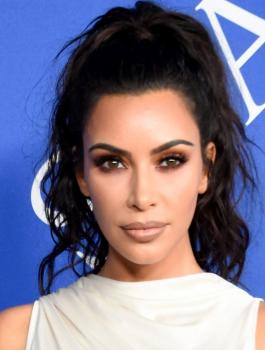 كيم كاردشيان تكسب 5 مليون دولار خلال خمس دقائق فقط