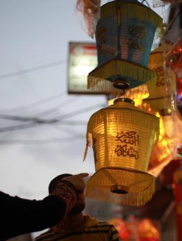 ايران تقدم افطارات جماعية لاهالي غزة 