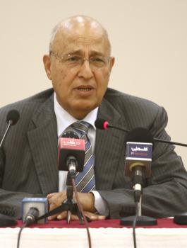 نبيل شعث وعباس 