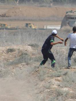 إصابة 6 مسعفين وتضرر مركبتي إسعاف شرق جباليا