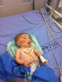 استشهاد رضيع اختناقاً بقنابل غاز أطلقها الاحتلال على منزله في رام الله