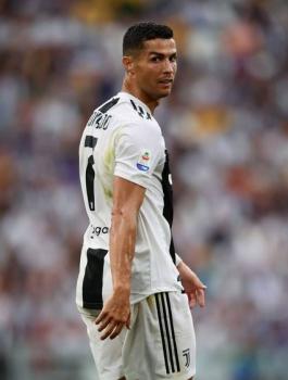 رونالدو يغيب عن منتخب بلاده 